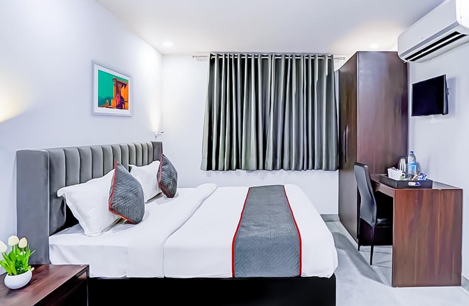 Family Rooms Inn - Shalimarbagh New Delhi Exterior photo